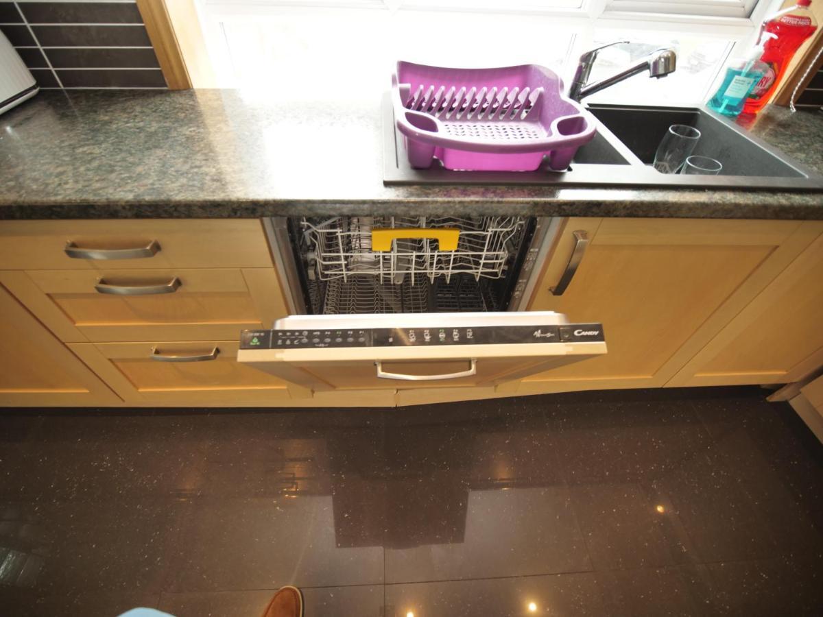Town Centre Apartment Sleeps 9 Bournemouth Exterior foto